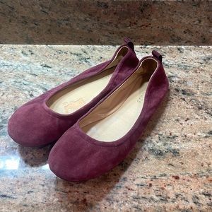 Women’s Talbots Burgundy Suede Leather Slip On Round Toe Loafer Ballet Flats 8